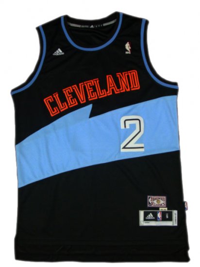 Kyrie Irving, Cleveland Cavaliers [Negra/Azul] - Haga click en la imagen para cerrar