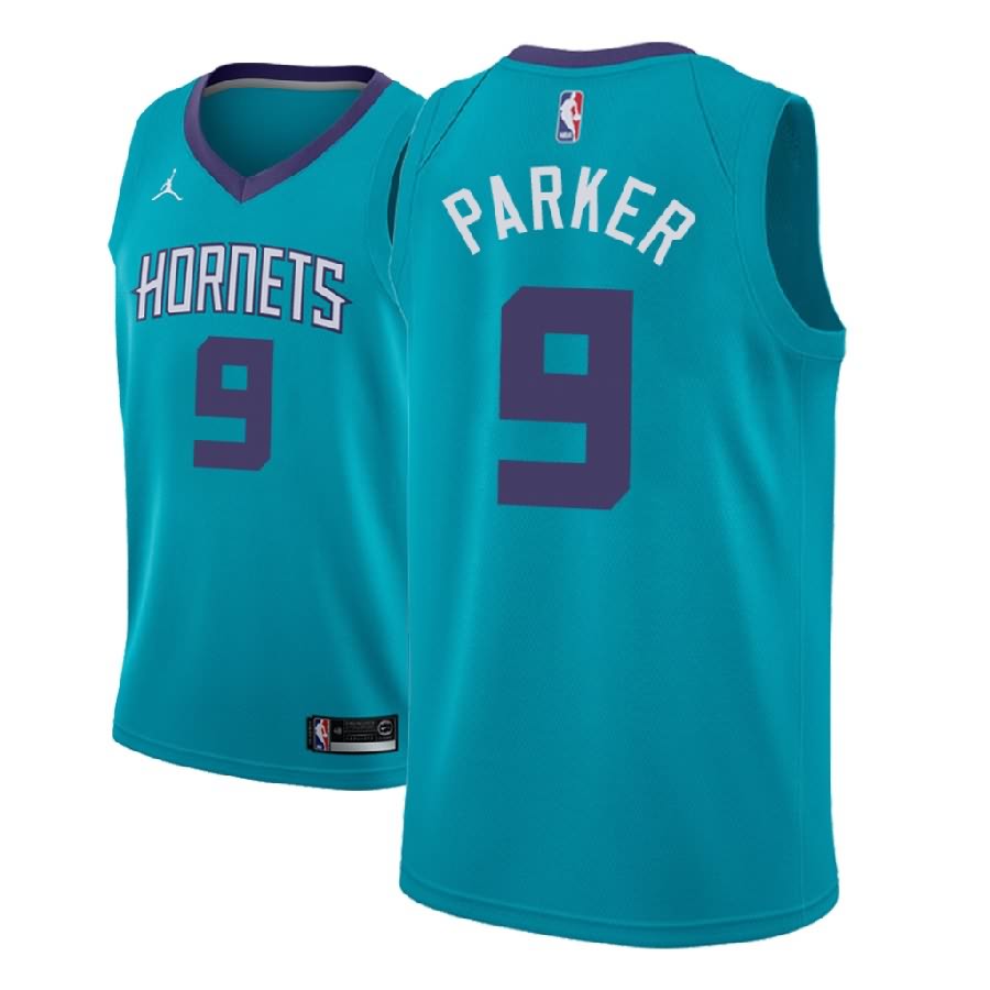 Tony Parker, Charlotte Hornets 2018/19 - Icon Edition - Haga click en la imagen para cerrar